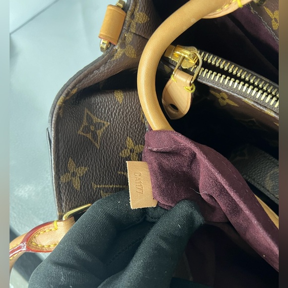 Louis Vuitton Montaigne bag - Picture 14 of 14